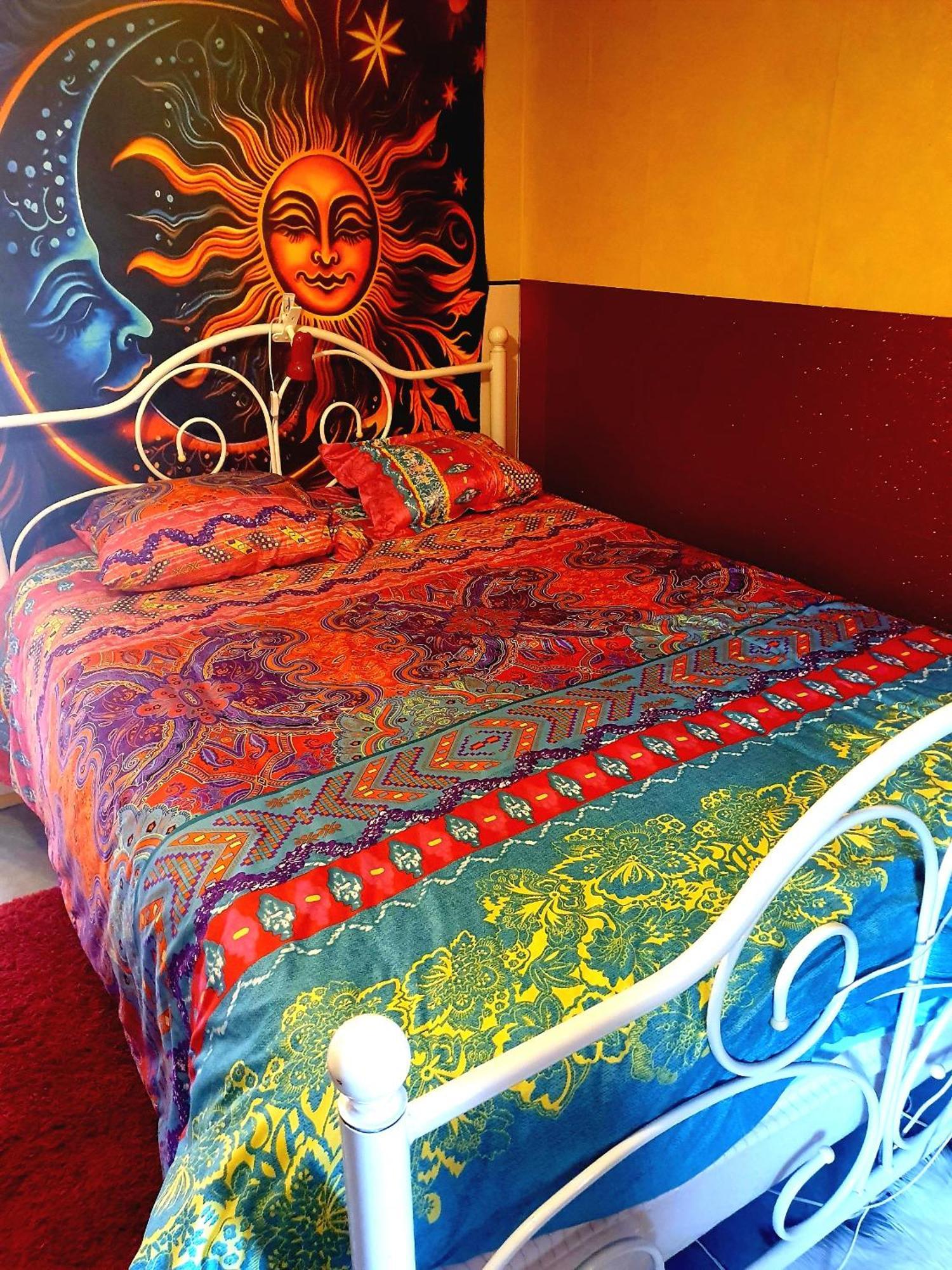 Bed And Breakfast Les Roses Multicolores Du 47 Fumel Exteriér fotografie